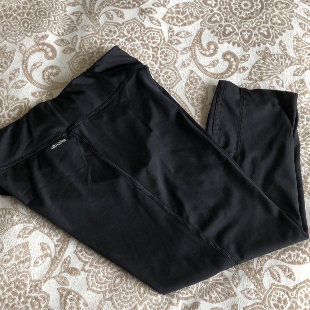 Adidas black cropped legging small